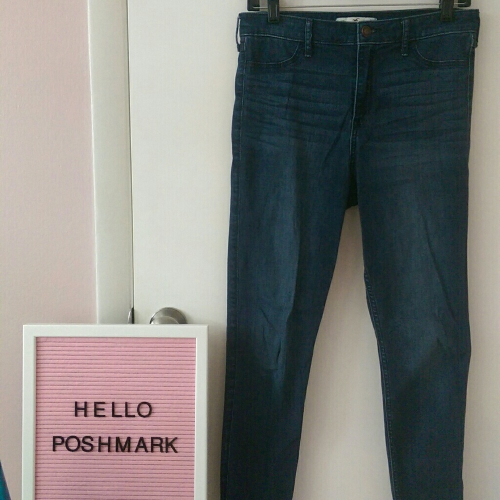 Hollister High-Waisted Skinny Jeans